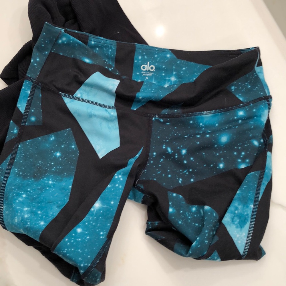 Alo Yoga Pants